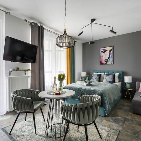 Apartamenty Metropark Krzemieniecka-Lux Warschau Buitenkant foto