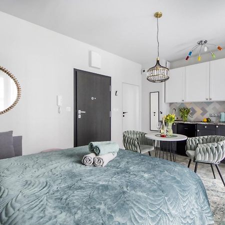 Apartamenty Metropark Krzemieniecka-Lux Warschau Buitenkant foto