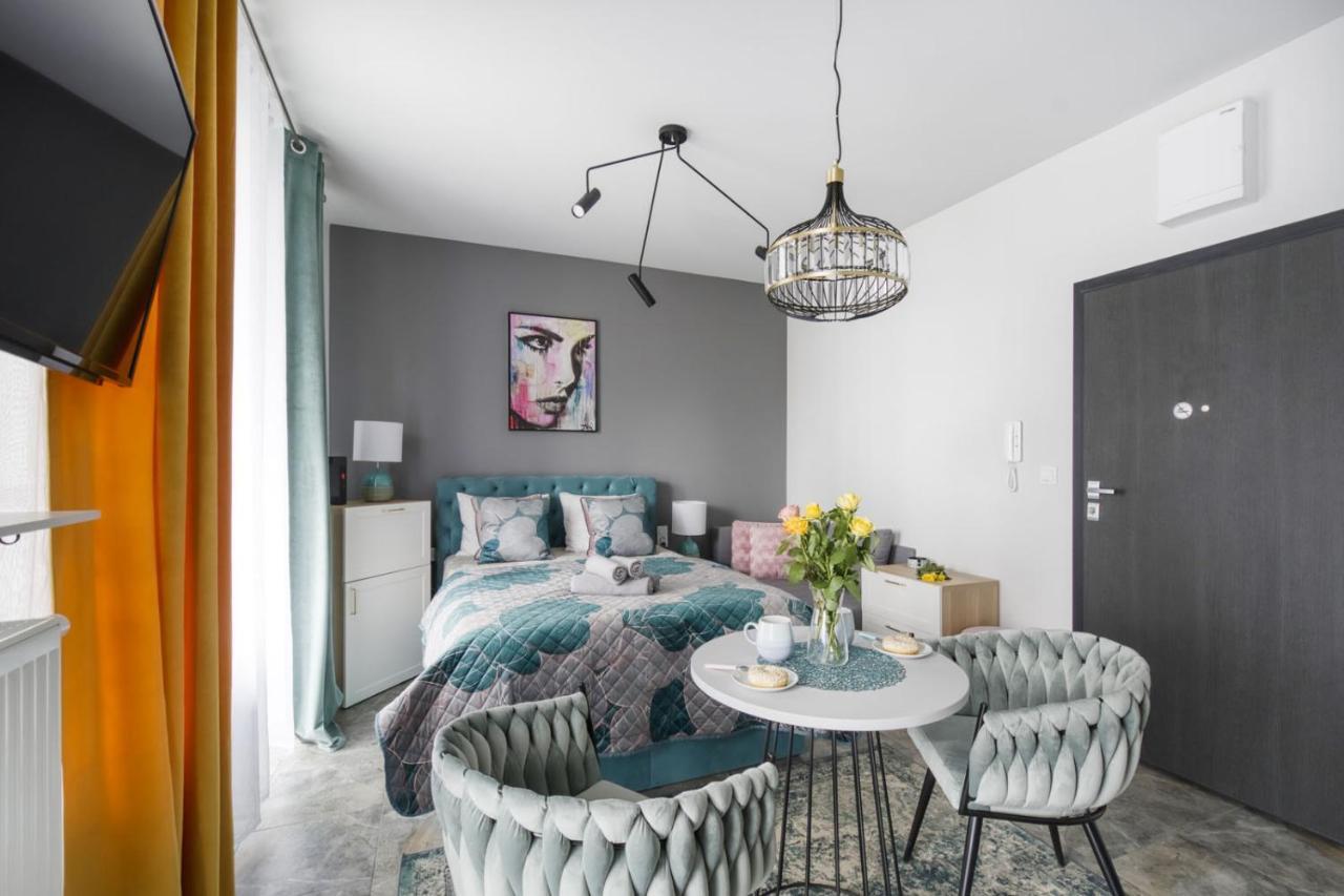 Apartamenty Metropark Krzemieniecka-Lux Warschau Buitenkant foto