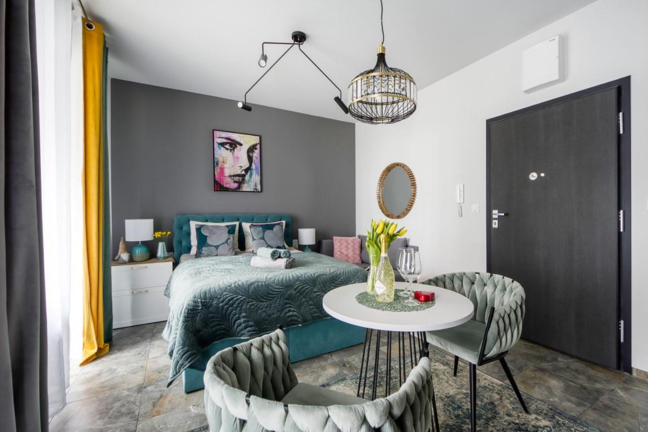 Apartamenty Metropark Krzemieniecka-Lux Warschau Buitenkant foto