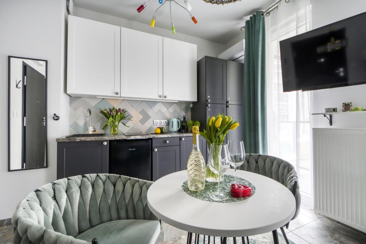 Apartamenty Metropark Krzemieniecka-Lux Warschau Buitenkant foto
