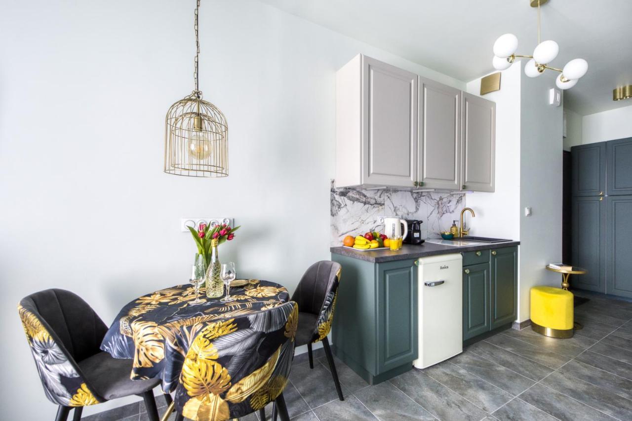 Apartamenty Metropark Krzemieniecka-Lux Warschau Buitenkant foto